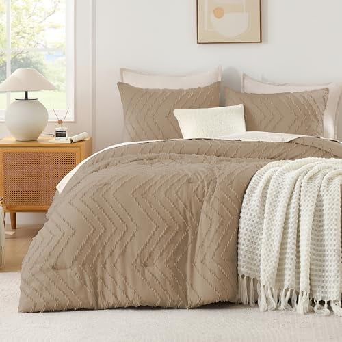 Taupe Comforter Set Queen Size, Boho Soft Warm Tufted Bedding Comforter Sets for Queen Size Bed, 3 Pieces Aesthetic Chevron Farmhouse Cute Bohemian Textured Bed Set