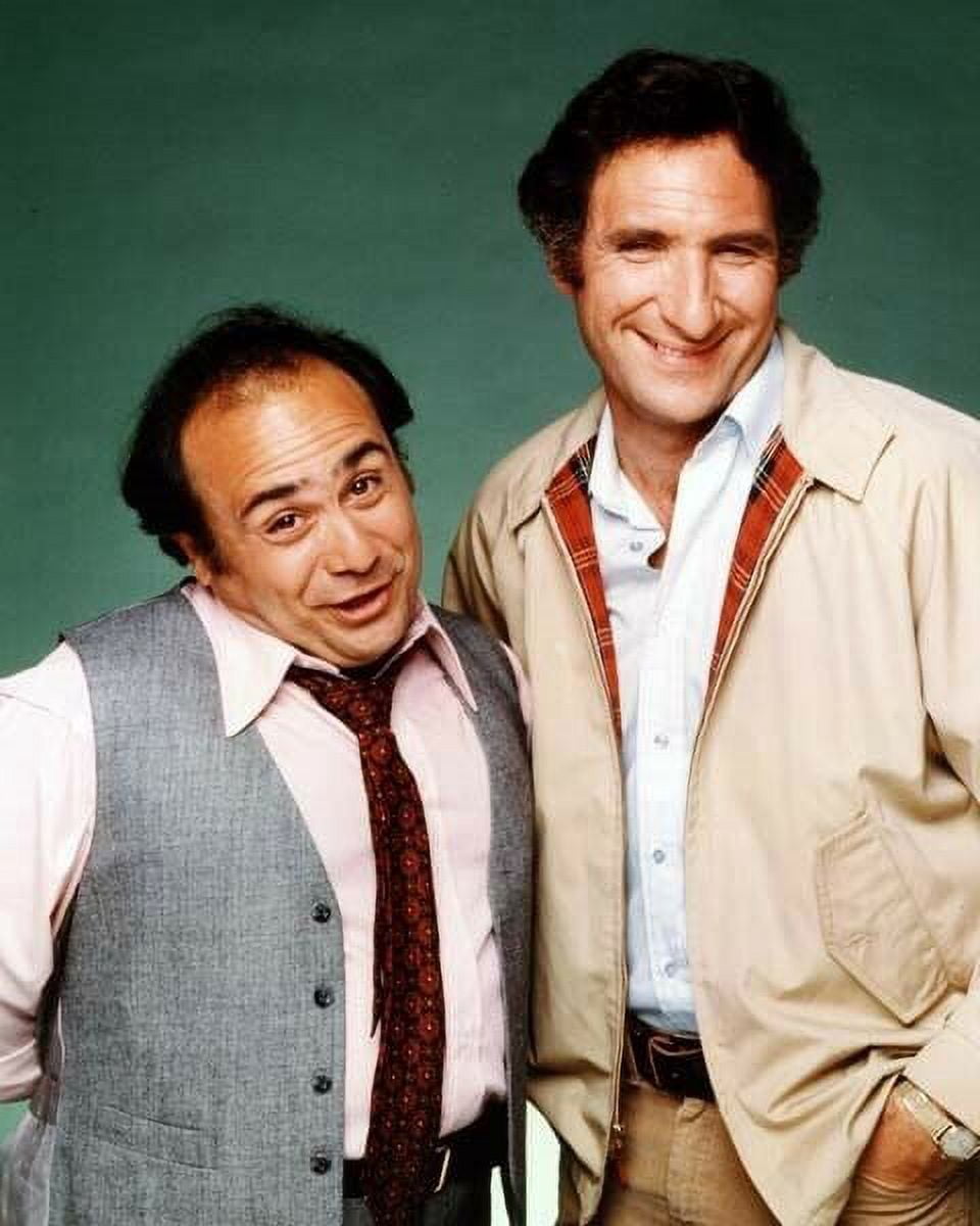 Taxi Danny De Vito & Judd Hirsch Louie De Palma & Alex Reiger 5x7 photo ...