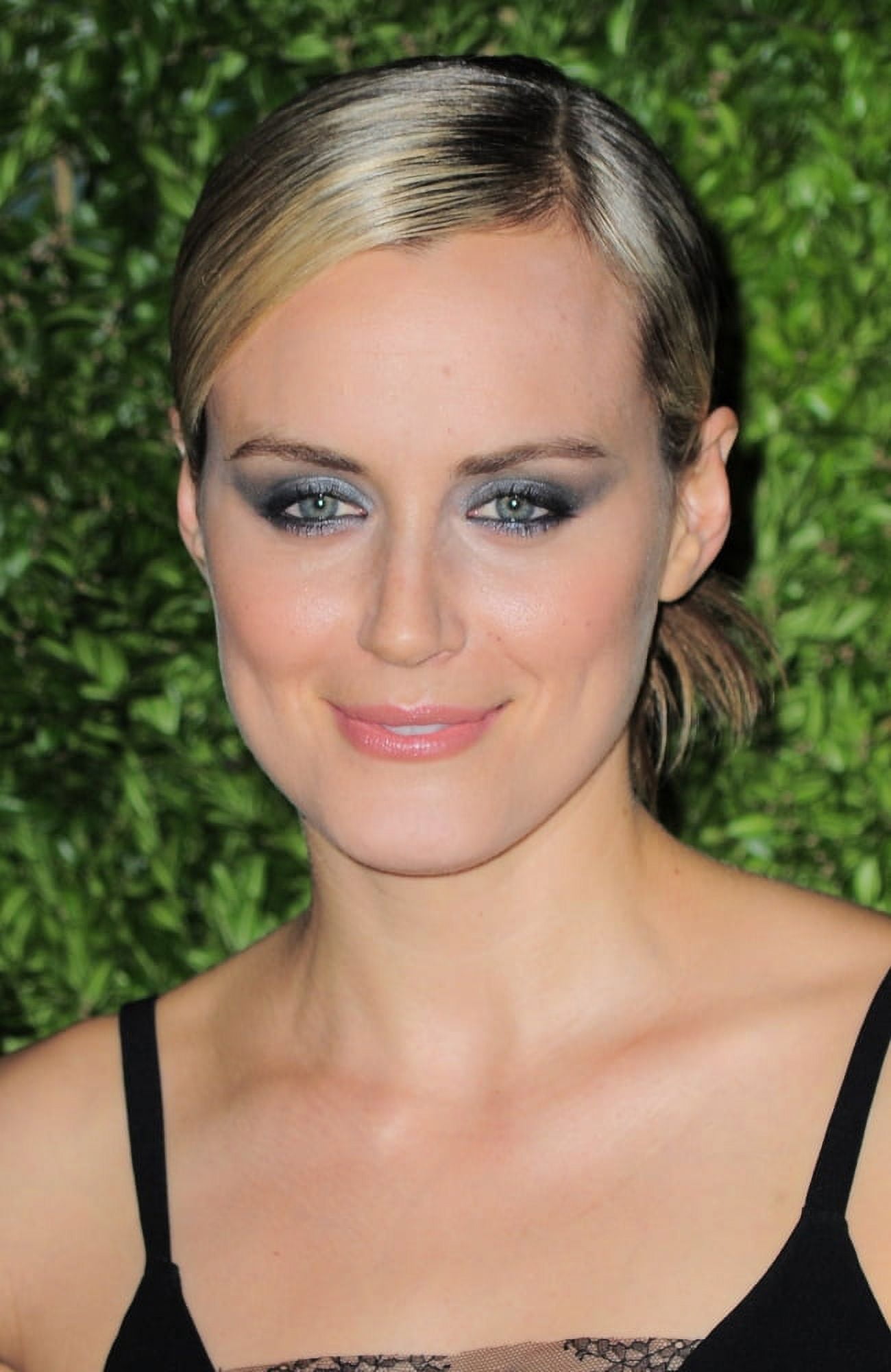 Taylor Schilling At Arrivals For 2013 Cfda Vogue Fashion Fund Awards Gala Dinner - Part 2 Canvas Art - (16 x 20)