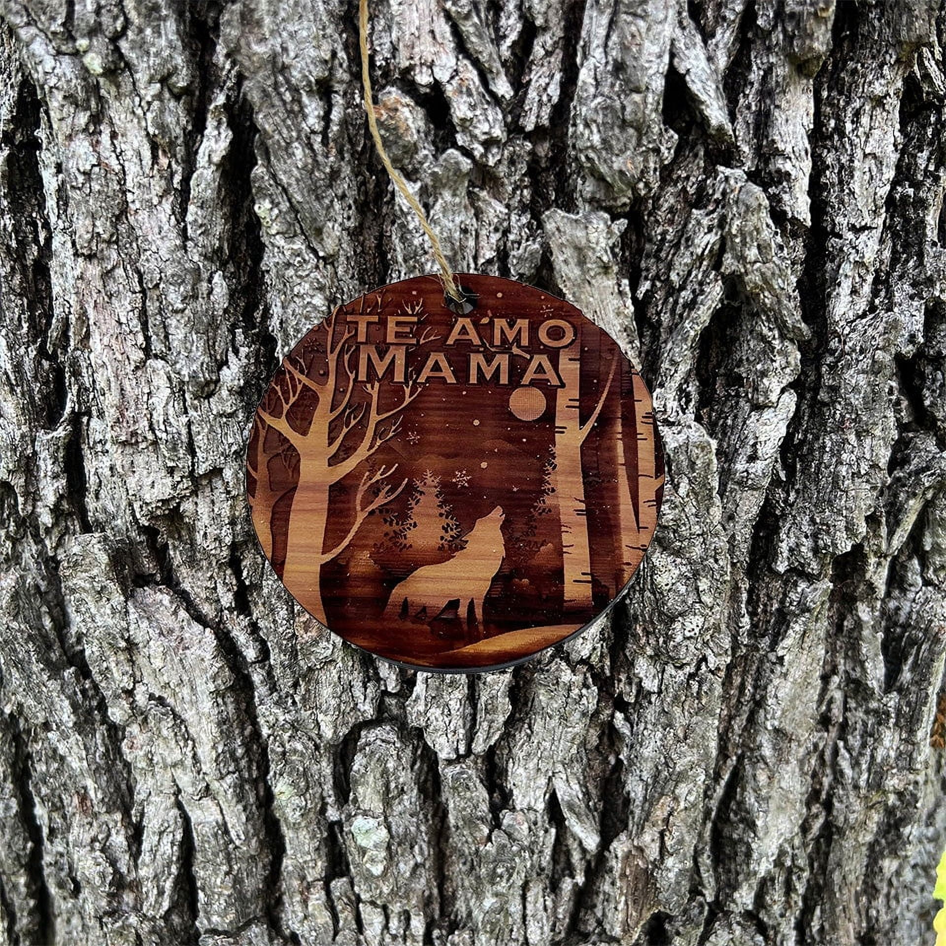 Te Amo Mama Winter Wolf - Cedar Ornament Te Amo Mama Winter Wolf - Cedar Ornament