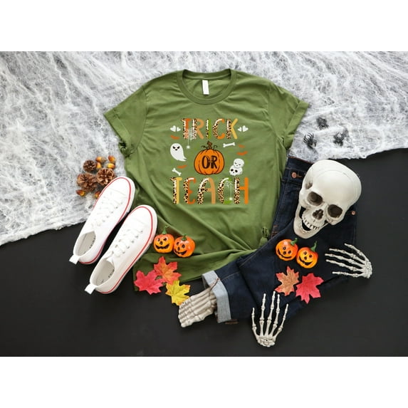 Teacher Trick or Teach Halloween T-Shirt