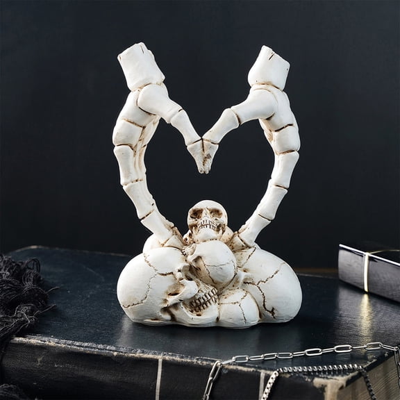 TechToyHub Resin Skeleton Hand Heart Ornament 5.1x3.9in, Halloween Decoration, for Party Table, Heart Shaped Spooky