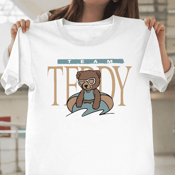 Teddy Swims Team Teddy 1992 Retro Soul Music Fan Unisex T-Shirt, up to size 3XL.