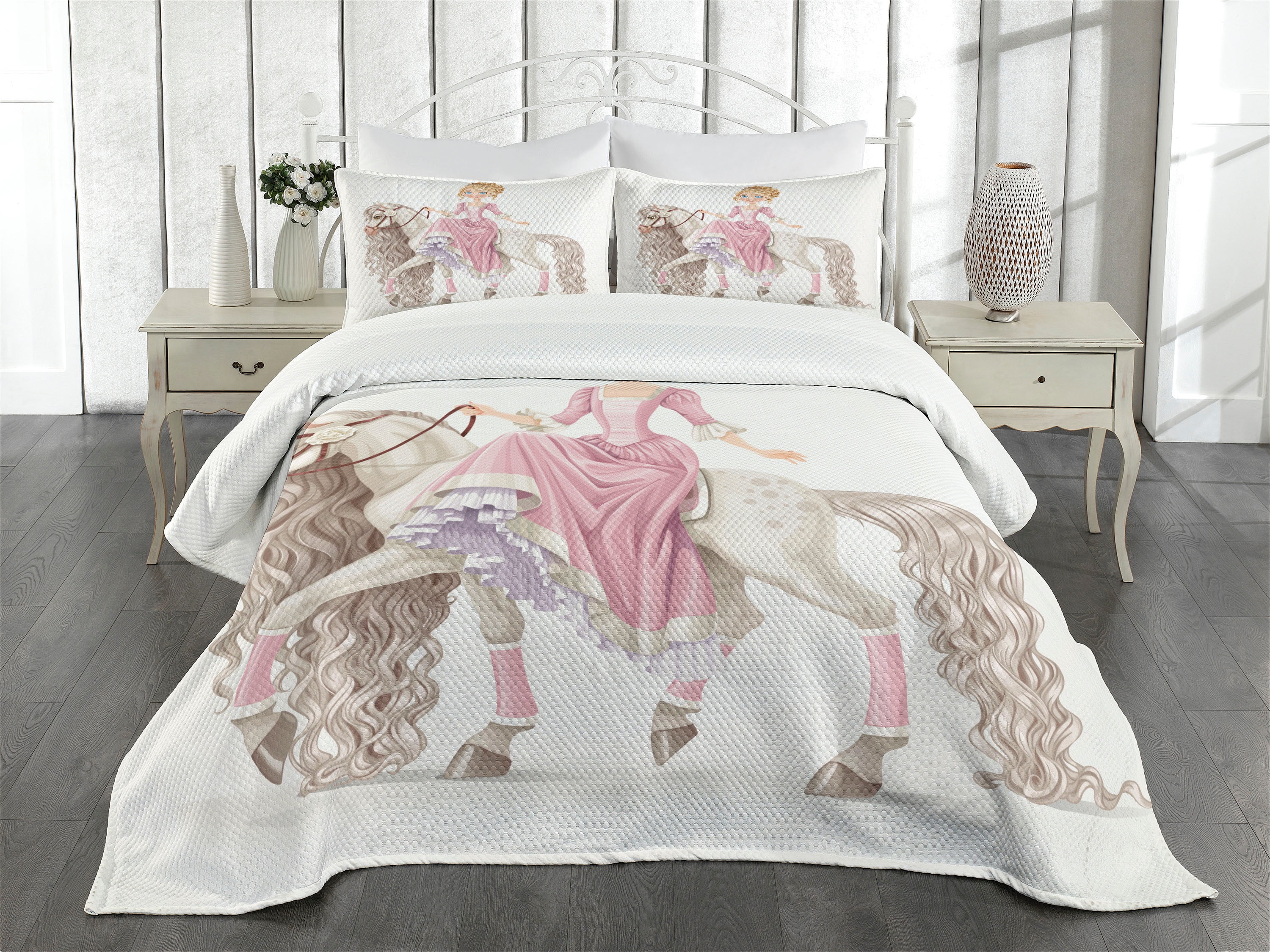 Pretty girls cheap bedding