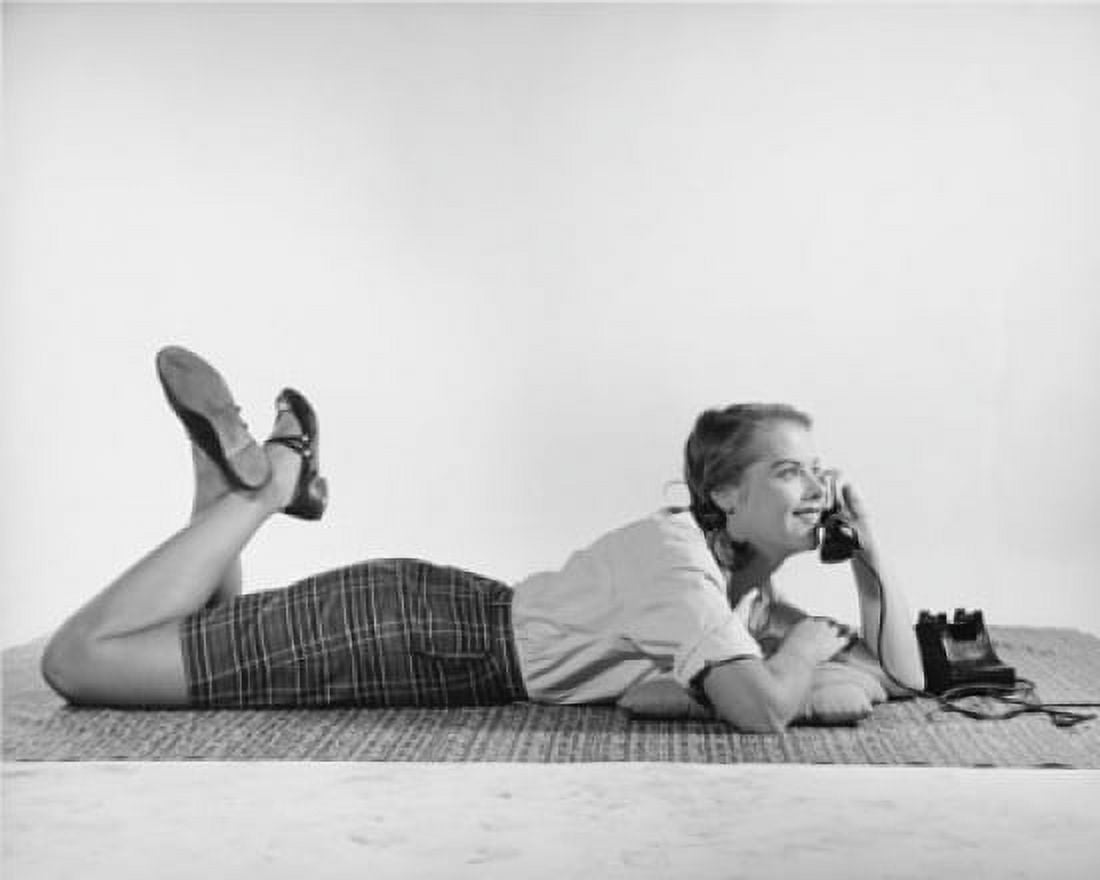 Teenage girl talking on the telephone Canvas Art - (18 x 24)