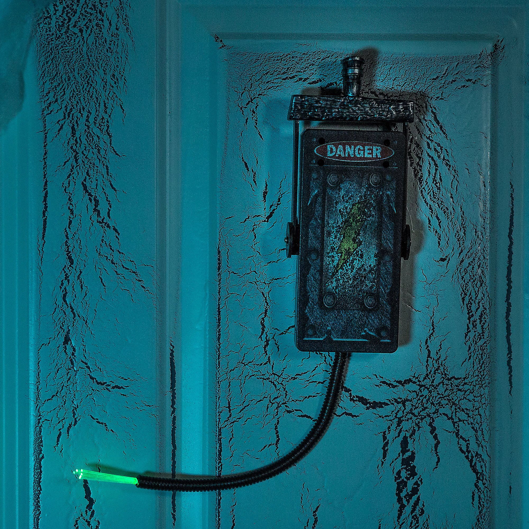 Tekky Toys Kill Switch, Light-Up Animatronic Halloween Decoration with ...