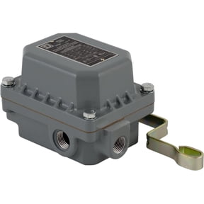 Telemecanique Sensors 9036DW31 Liquid Level Switch Float Switch DPST 575VAC Open Tank Stainless Steel Close on Rise NEMA 4 10A