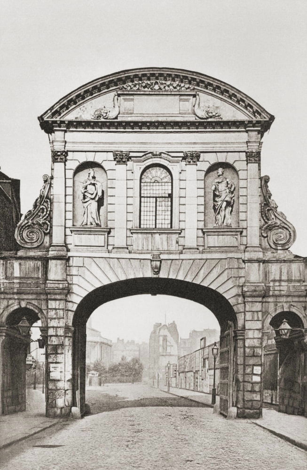 Temple Bar London England Removed In 1878 From London Historic And Social Published 1902 Canvas Art - Ken Welsh Design Pics (12 x 19)