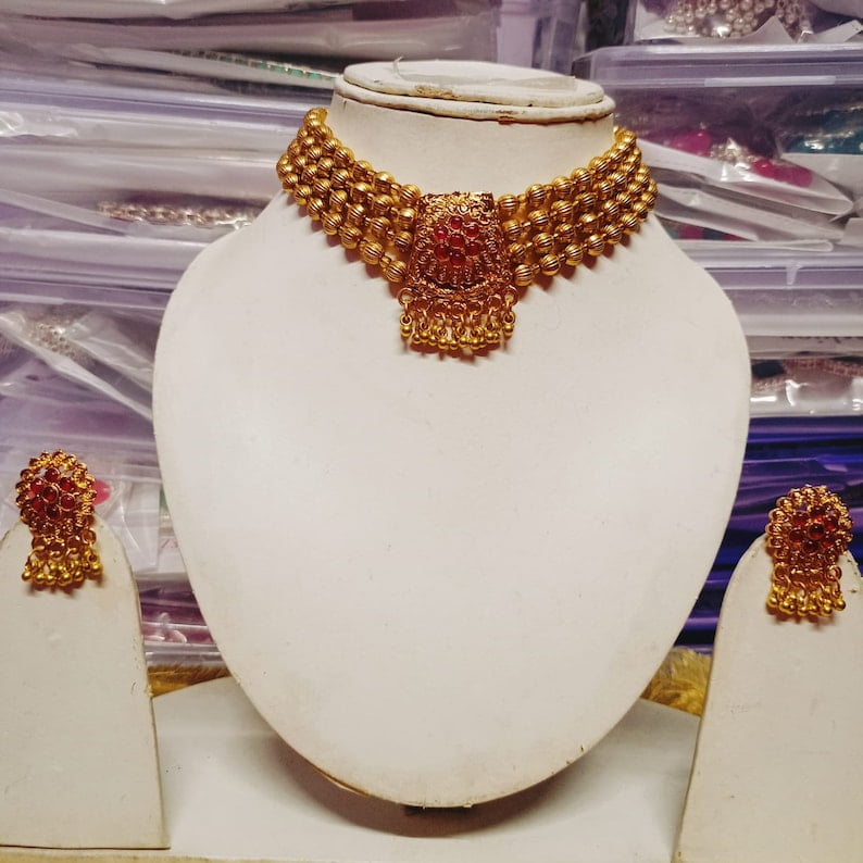 THE DIVINE FASHION Temple Gold Plated Jewellery Set /South Indian Necklace / Choker Necklace / Choker Set/ Vintage / Bollywood Jewelry/ Indian Jewelry/ Gifts