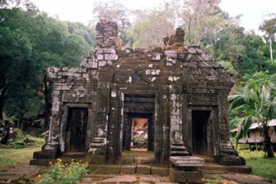 Temple Sanctuary Wat Phu Khmer Ruins Champasak Laos Canvas Art - Nik Wheeler DanitaDelimont (23 x 15)