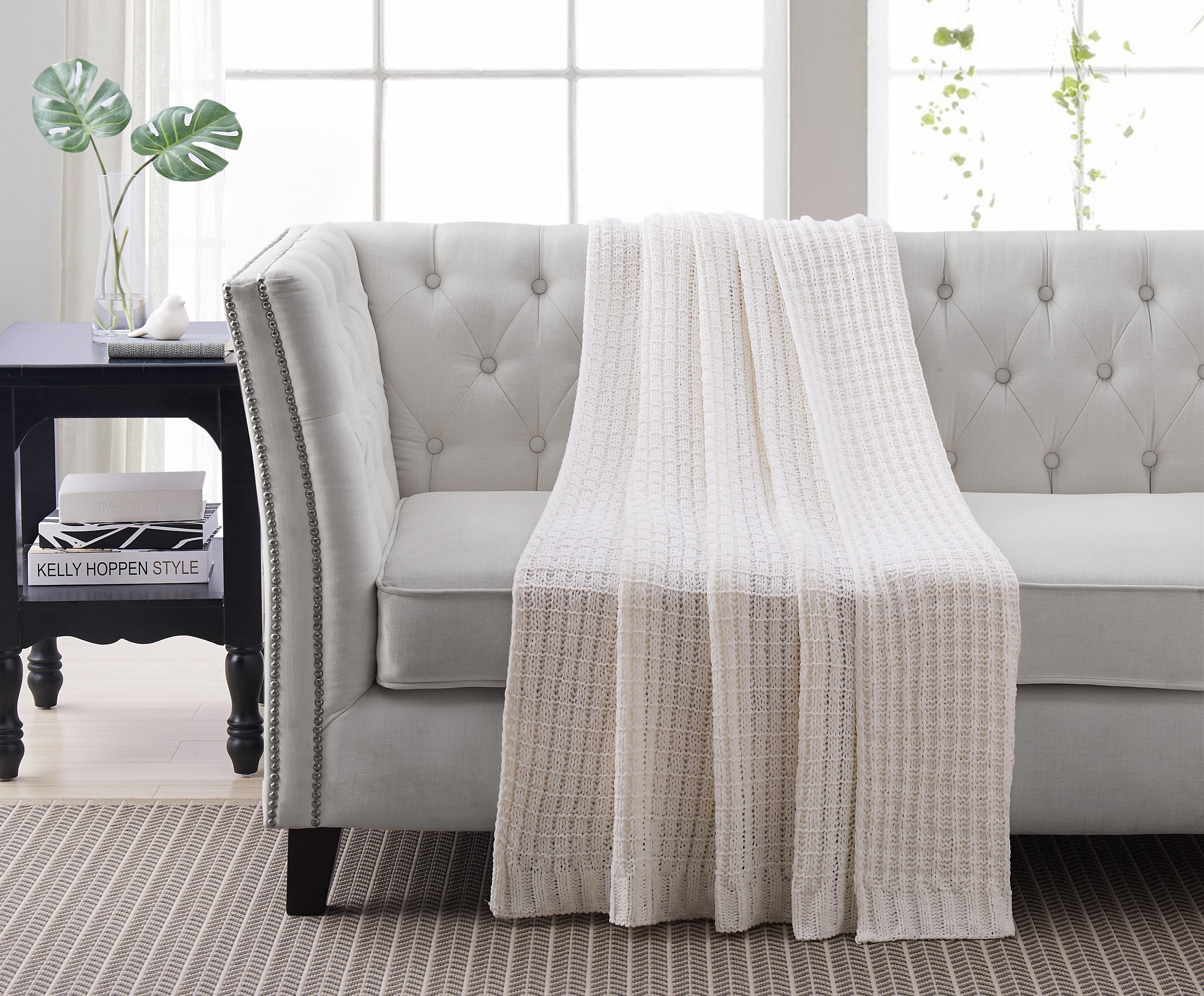 Teramo Chenille Throw White