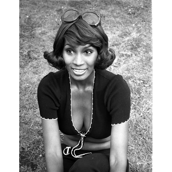 Teresa Graves Seated in Classic Photo Print (24 x 30)