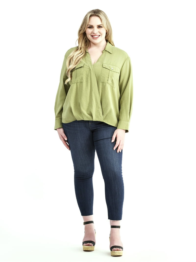 Terra & Sky Women’s Plus Size Surplice Top with Long Sleeves, Sizes 0X-5X