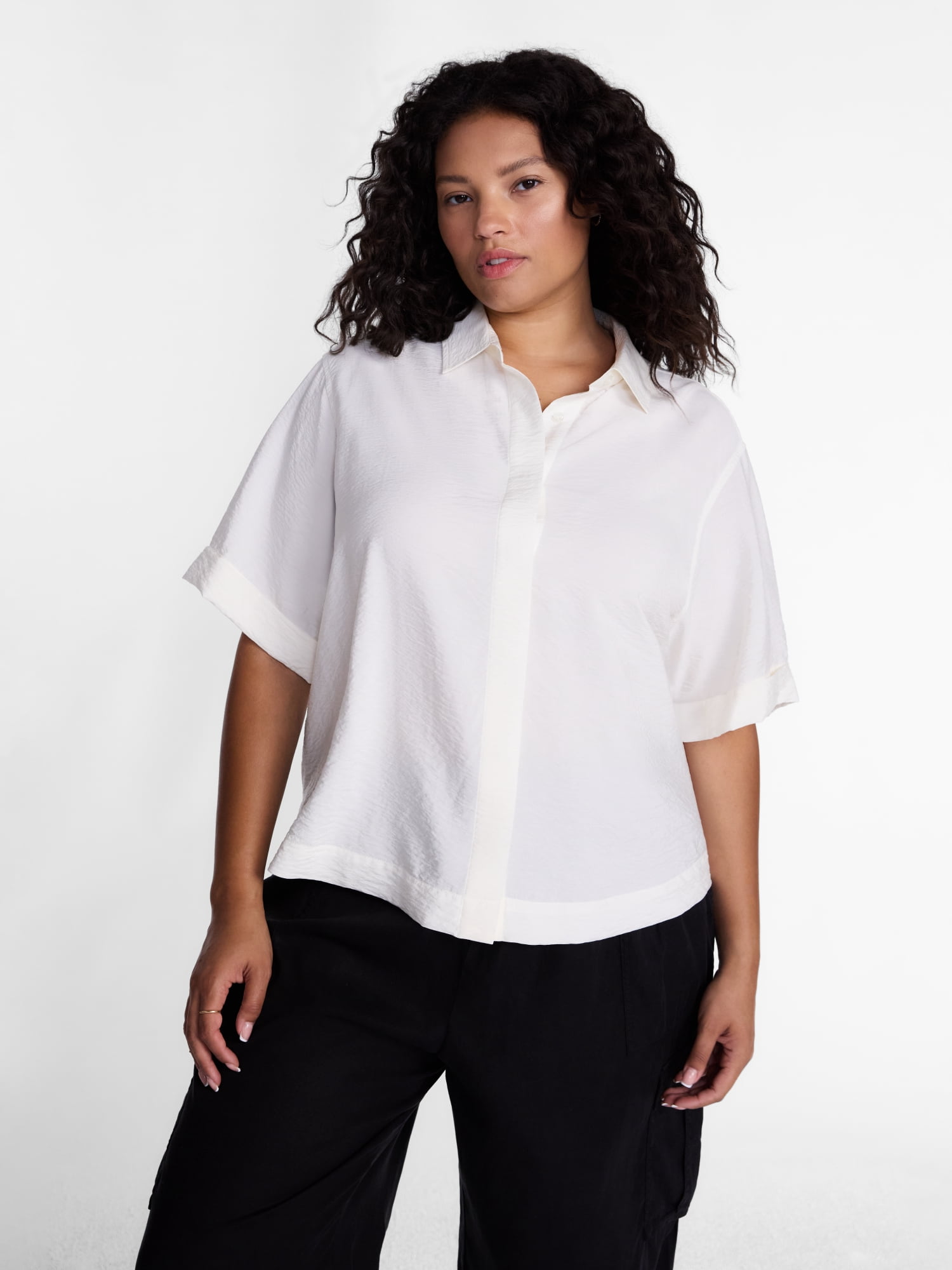 Terra and Sky Women's Plus Collared Short Sleeve Button Front Shirt, Sizes 0X-5X