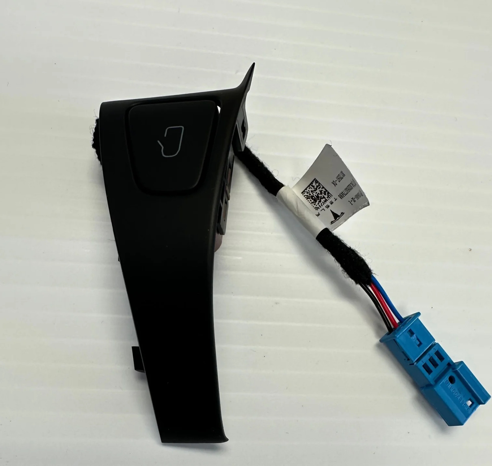 Tesla Model 3, Y Power Door Lock Open Switch with Trim, Right, 2021