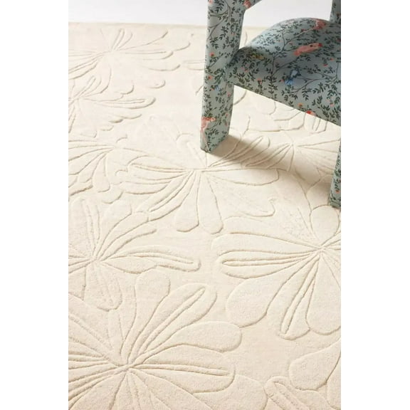Textured Floral Area Rug, Hand-Tufted Sculpted Daisy Rug– Elegant and Minimalist Design