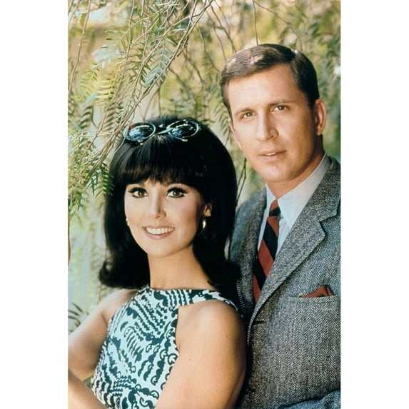 That Girl : Marlo Thomas Ted Bessell 1966-71 Poster Print