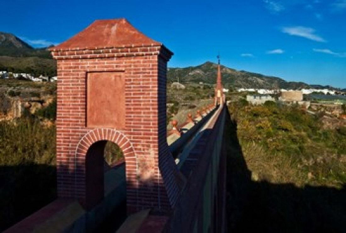 The 19th Century Eagle Aqueduct Spain Canvas Art - Panoramic Images (18 x 12)