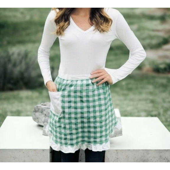 The Baker Celebrations Handmade Green Checkered 1-Pocket Half Waist Apron