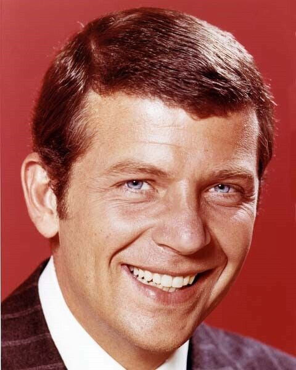 The Brady Bunch 1969 Robert Reed smiling portrait as Mike Brady 11x17