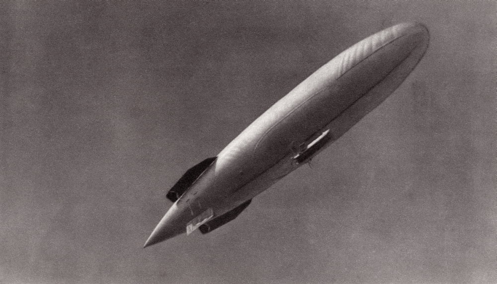 The British Non-Rigid Naval Dirigible No4 From The Illustrated War News 1915 Canvas Art - Ken Welsh Design Pics (19 x 11)