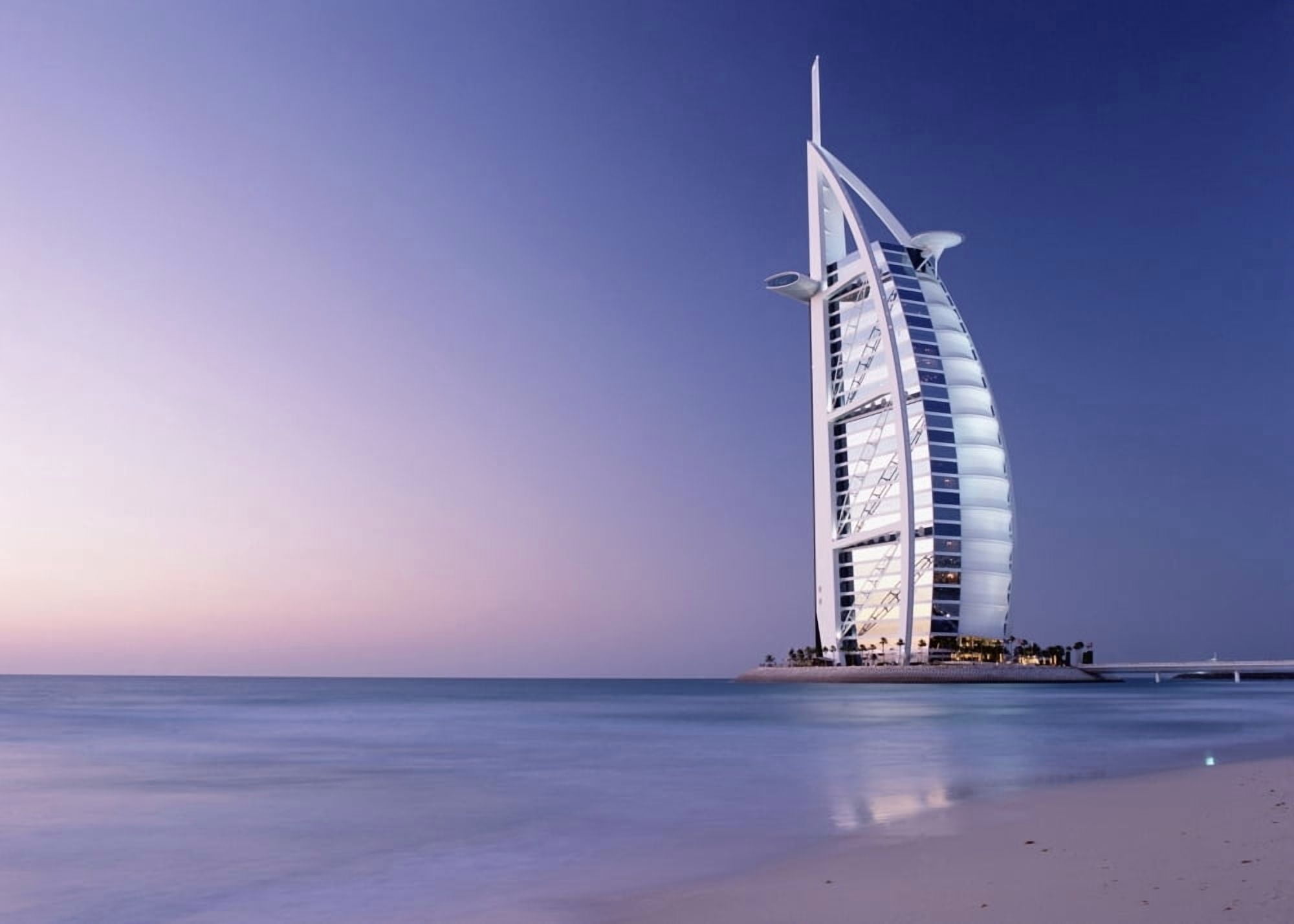 The Burj Al-Arab Or Arabian Tower At Dusk Canvas Art - Ian Cumming Design Pics (16 x 12)