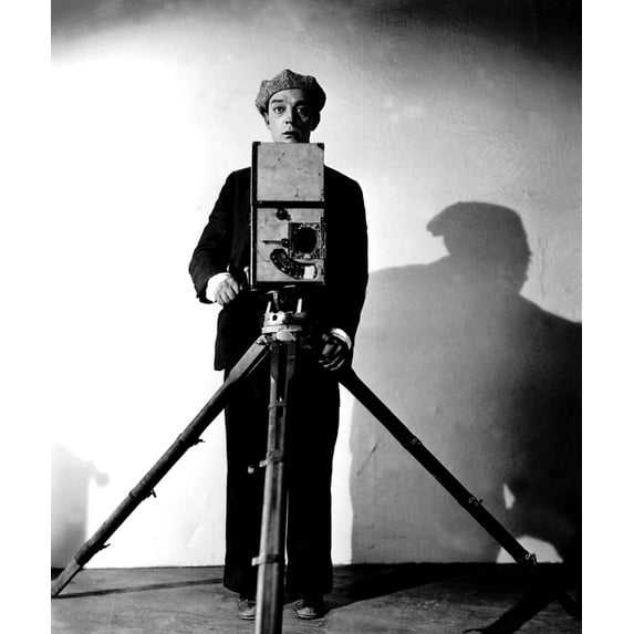 The Cameraman Buster Keaton 1928 Photo Print (16 x 20)