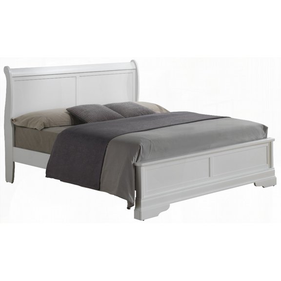 The Classic White Traditional Bed for a Stylish Room Decoration