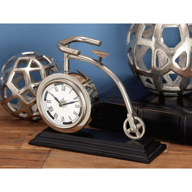 The Cute Metal Cycle Table Clock