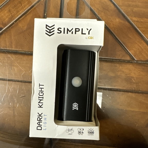 The DARK Night USB Rechargeable Bike Light 1000 LM Waterproof IPX-4