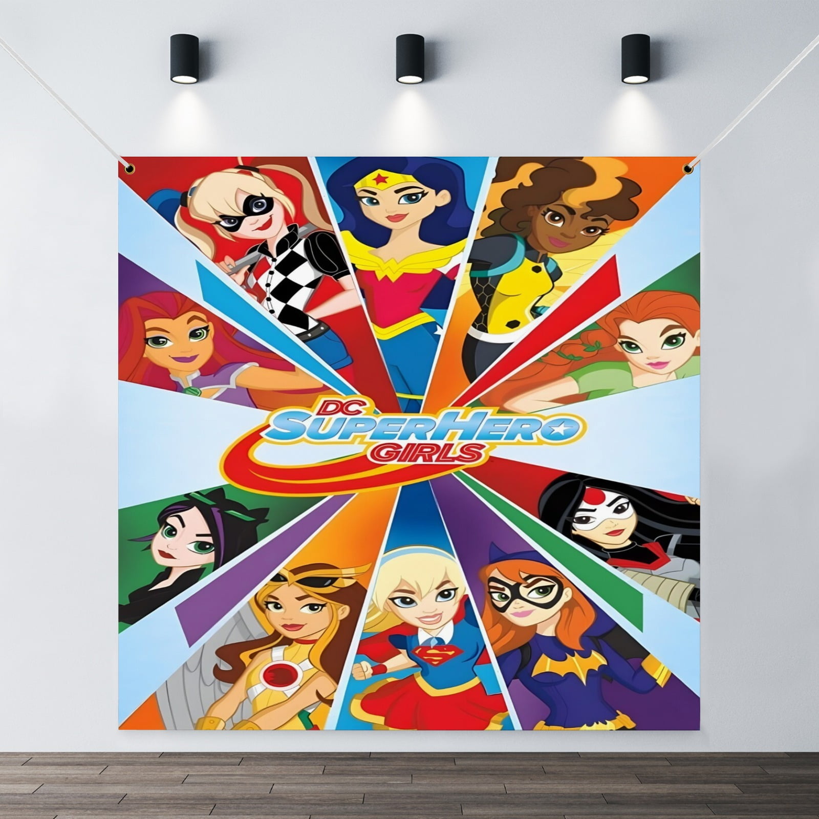 The DC Super Hero Girls holiday banner is perfect for adding festive cheer.35.43x35.43in90x90cm