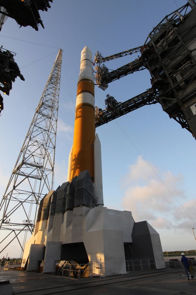 The Delta IV rocket that will launch the GOES-O satellite into orbit Canvas Art - Stocktrek Images (23 x 34)