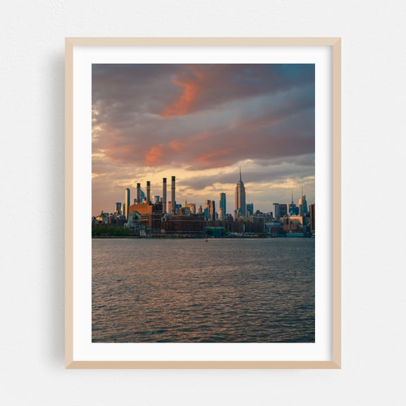 The East River 01 - Brooklyn New York Photography Skyline City Sunset Architecture Travel Poster Oak Framed Wall Art Print 6 x 8 inches