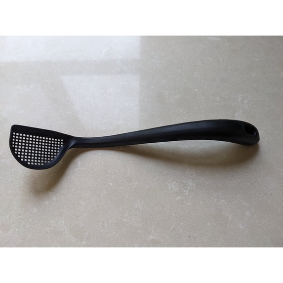 The Eggshell Scooper