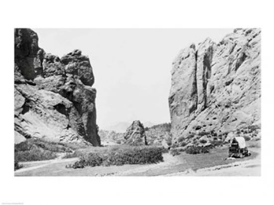 The Gateway and Pikes Peak Canvas Art - (24 x 18)