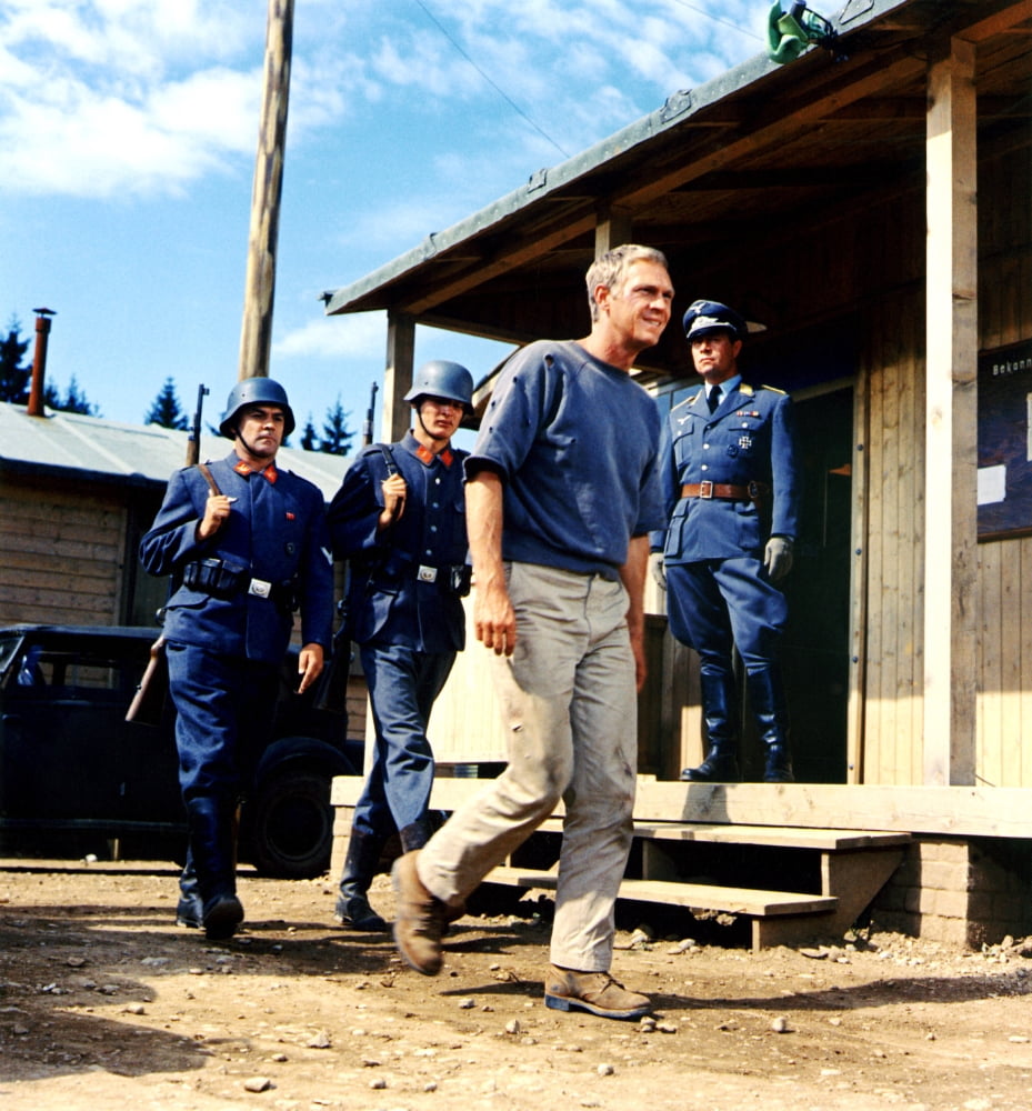 The Great Escape Canvas Art - (16 x 20)