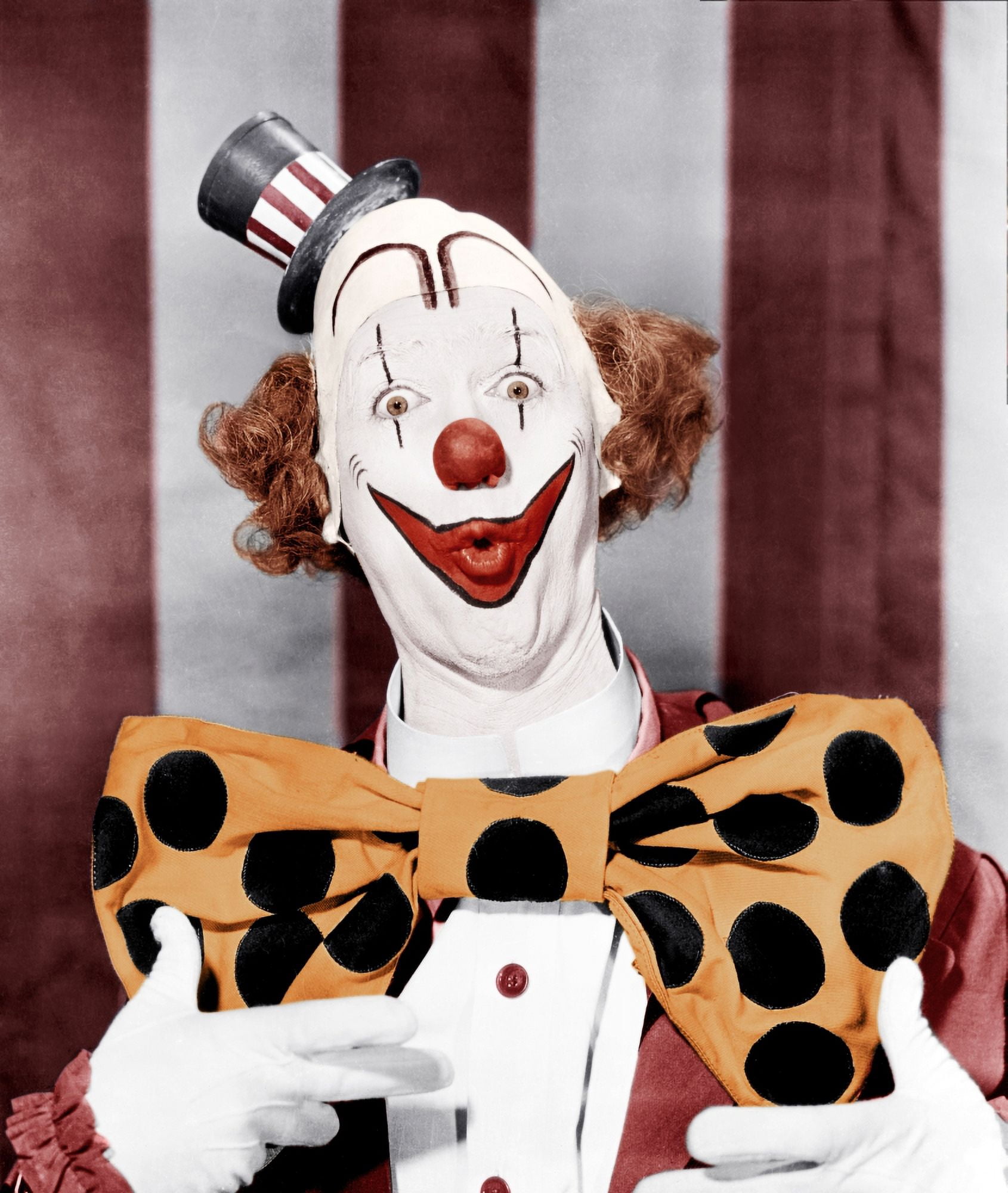 The Greatest Show On Earth Canvas Art - (16 x 20)