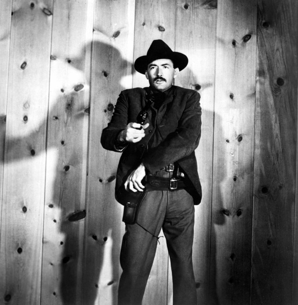 The Gunfighter Canvas Art - (16 x 20)