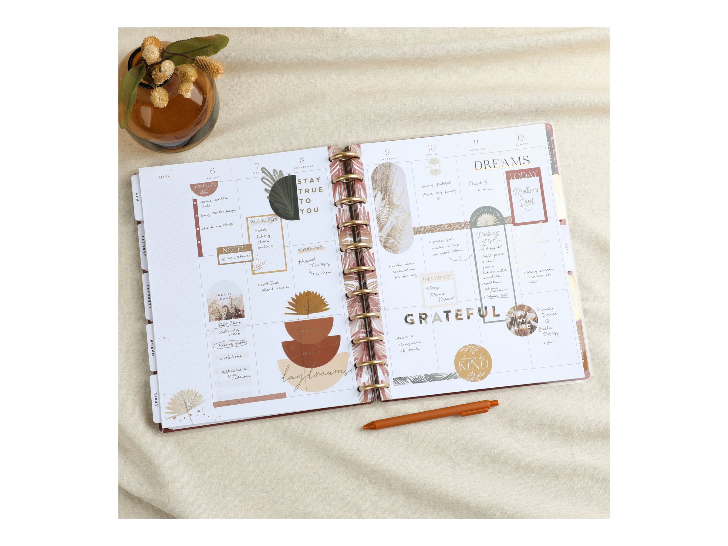 The Happy Planner 18month planner 20232024 week/month to view