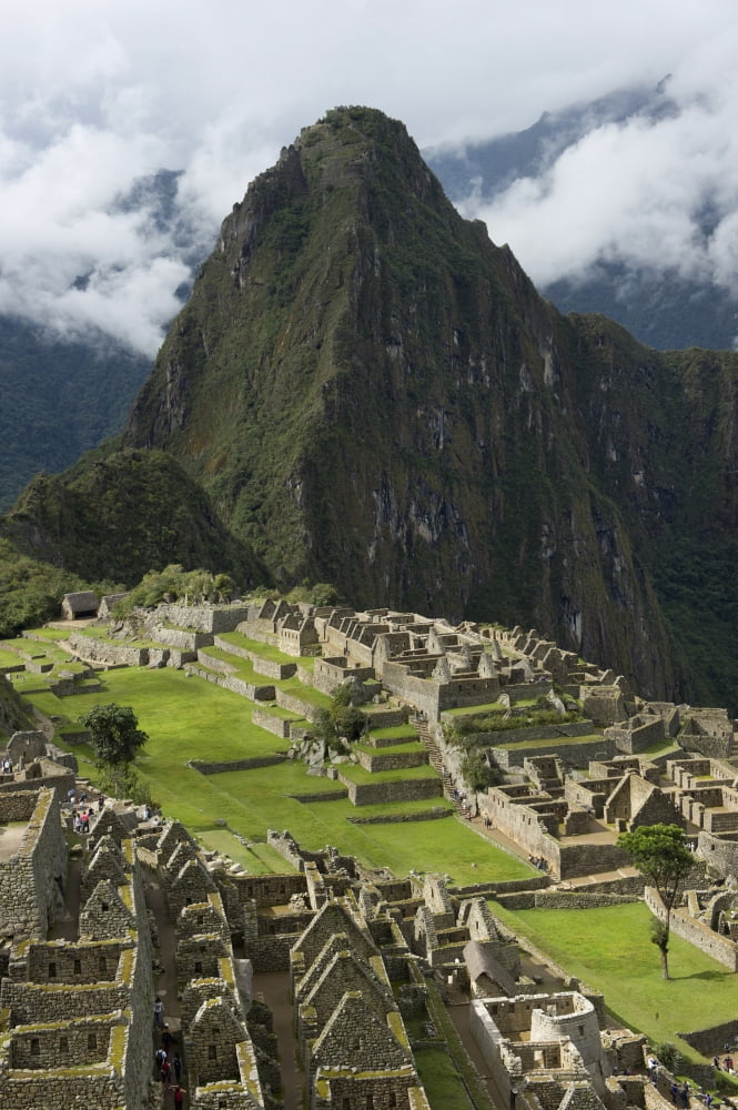 The Historic Inca Site Machu Picchu Peru Canvas Art - Keith Levit Design Pics (12 x 19)