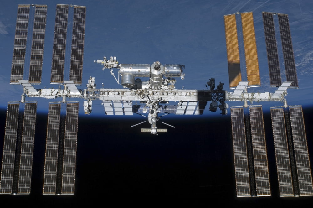 The International Space Station Canvas Art - Stocktrek Images (34 x 23)