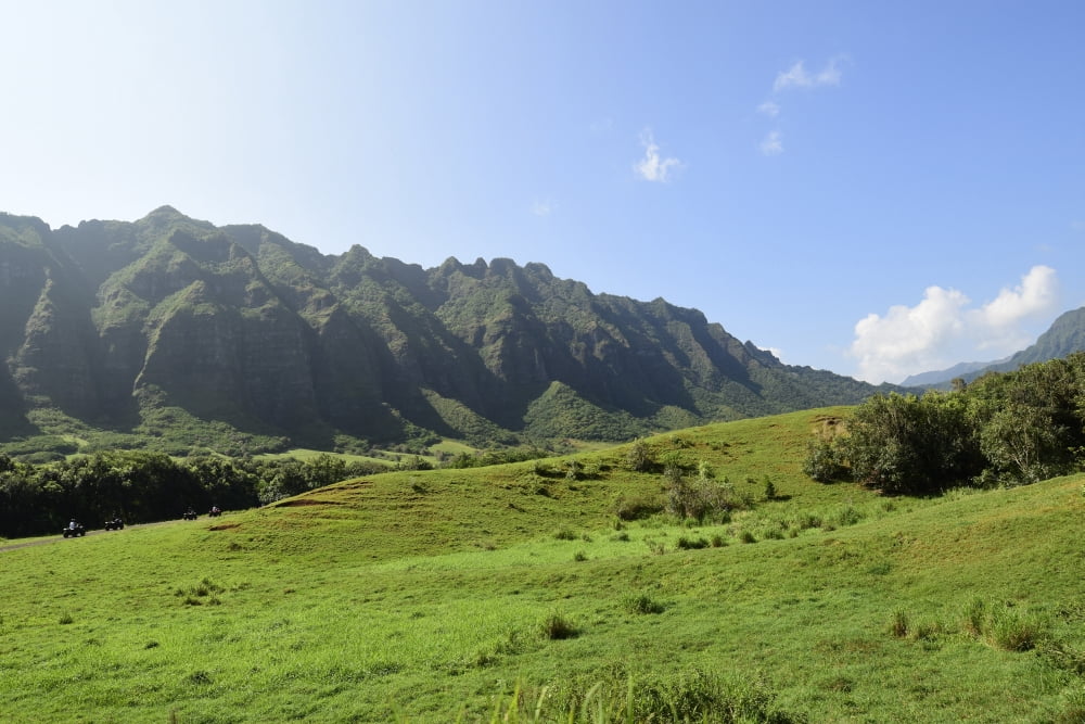 The Koolau Range in Oahu Hawaii Canvas Art - Ryan RossottoStocktrek Images (18 x 12)