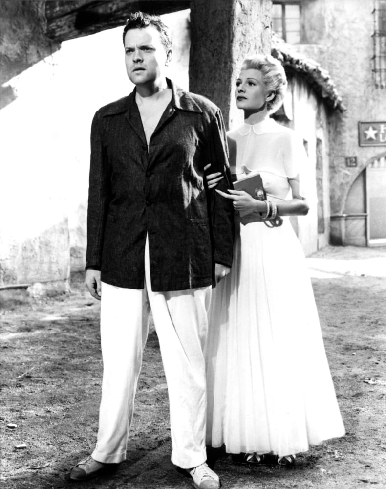 The Lady From Shanghai Canvas Art - (16 x 20)