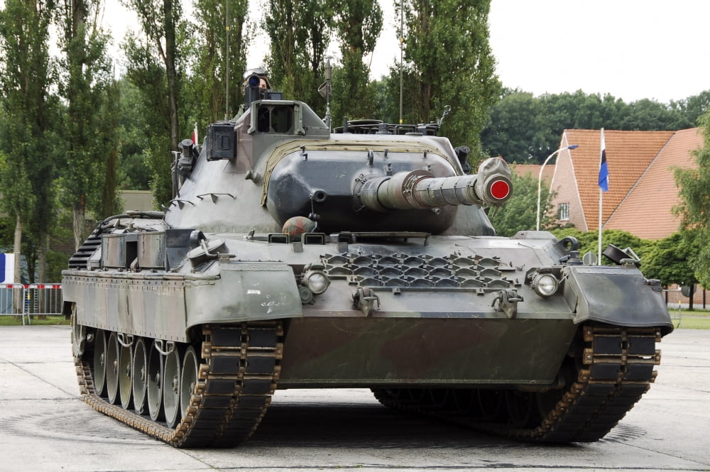 The Leopard 1A5 of the Belgian Army in action Canvas Art - Luc De JaegerStocktrek Images (34 x 23)