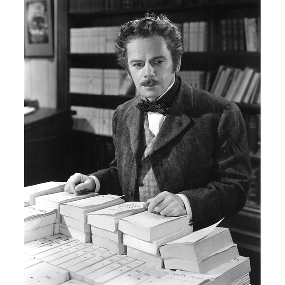 The Life Of Emile Zola Paul Muni 1937 Photo Print (8 x 10)