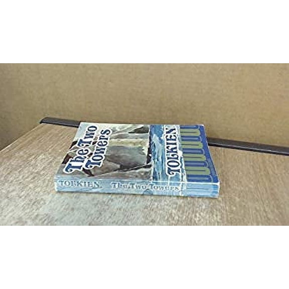 Pre-Owned The Two Towers (The Lord of the Rings, Book 2) (Paperback) 0048231134