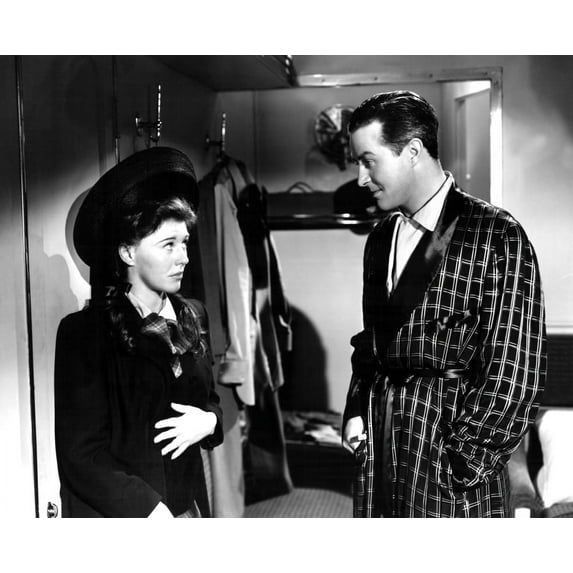The Major And The Minor Ginger Rogers Ray Milland 1942 Photo Print (28 x 22)