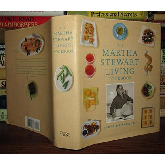 Pre-Owned The Martha Stewart Living cookbook (Hardcover) 0848723732 9780848723736
