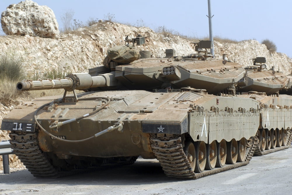 The Merkava Mark III-D main battle tank of the Israel Defense Force Canvas Art - Andrew ChittockStocktrek Images (17 x 12)