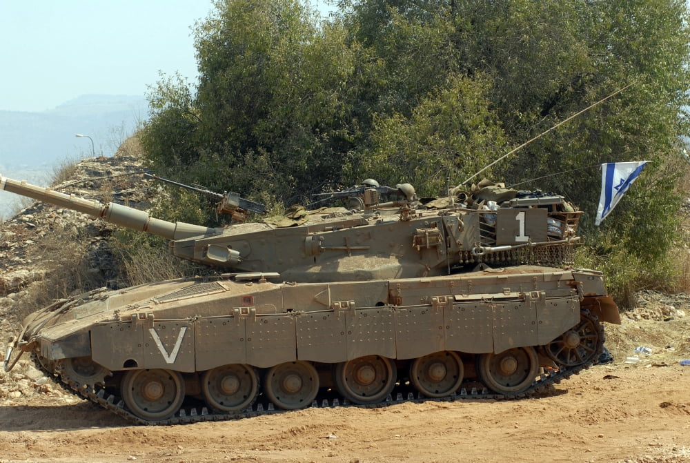 The Merkava Mark III-D main battle tank of the Israel Defense Force Canvas Art - Andrew ChittockStocktrek Images (17 x 12)